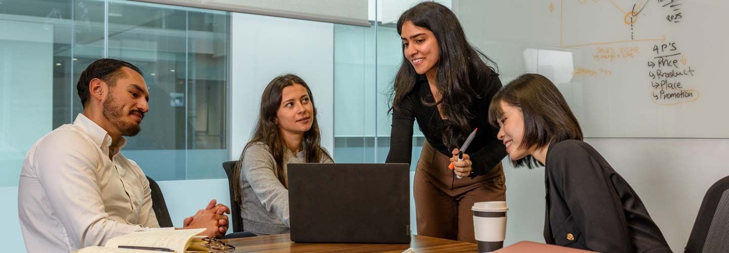  Images of MSc postgraduate students at Bayes Business School 