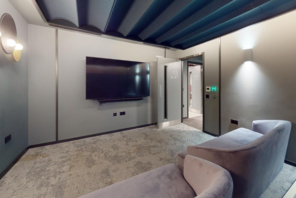 iQ City Cinema Room
