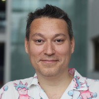 Dr Sean Starrs