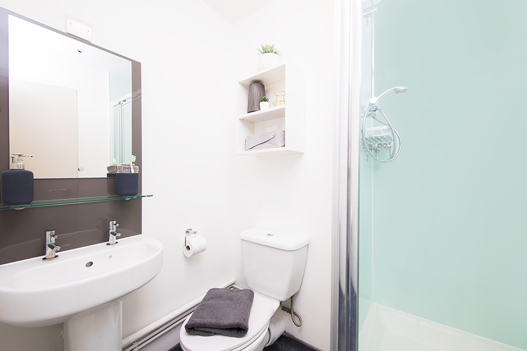 Arbour house bathroom