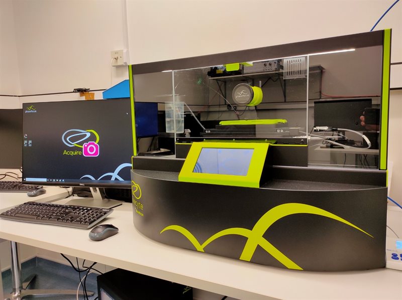 The LiveCyte2 utilises Quantitative Phase Imaging (QPI) to generate label-free high contrast images for automatic quantification of live cells. The proprietary QPI technology allows the gentle imaging of even sensitive cell lines that would normally be prohibitive of live-labelled imaging. 