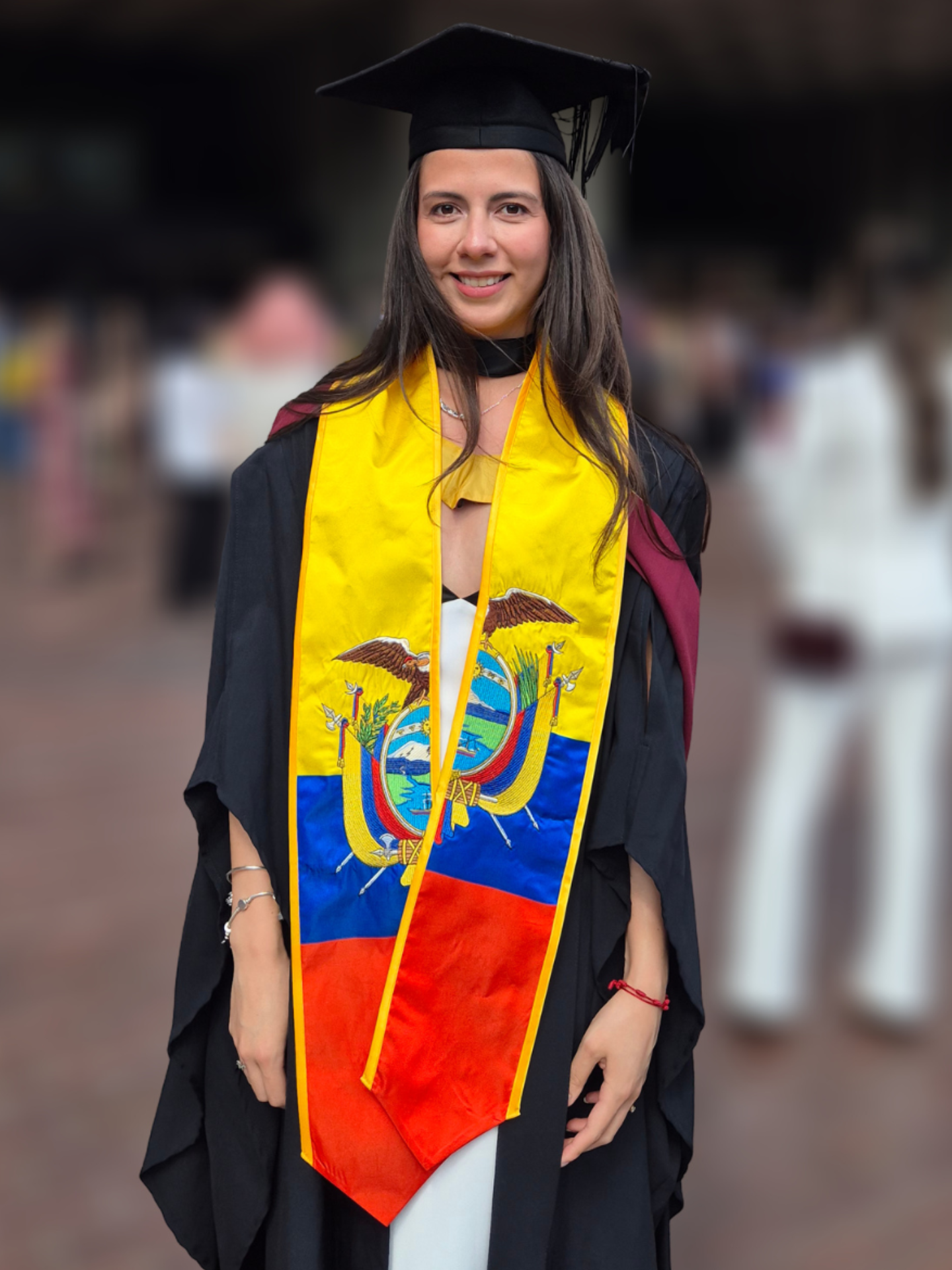 student in ecudor stole