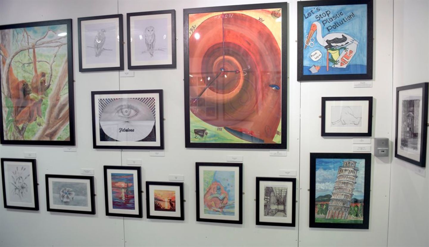 The exhibition took place in may 2019 and showcased artwork from prisoners.