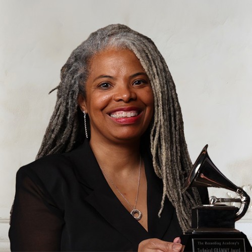Photo of Leslie Gaston-Bird