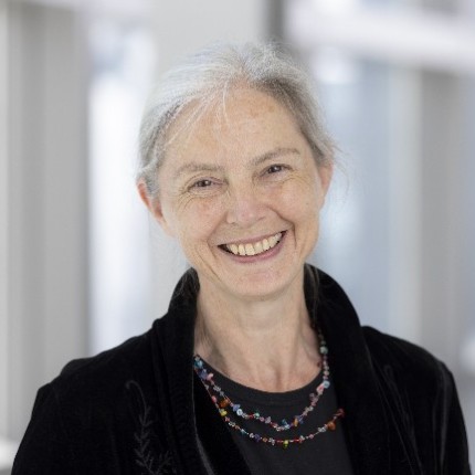 Portrait of Dr Sara Jones