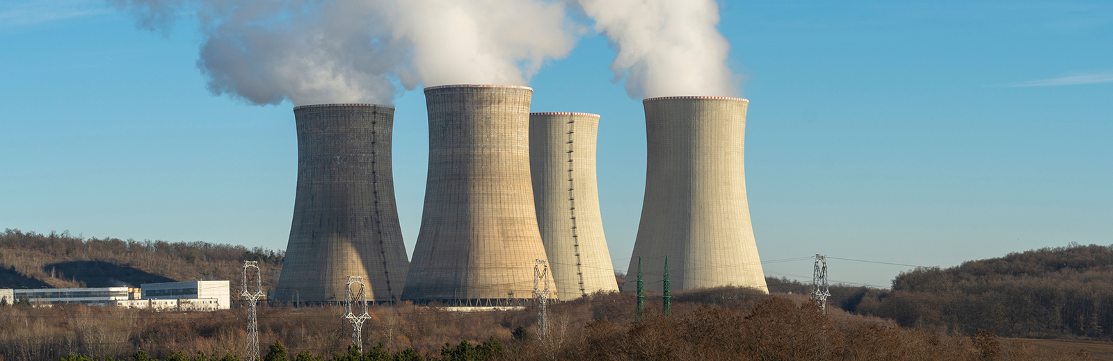 Nuclear power plant cooling towers