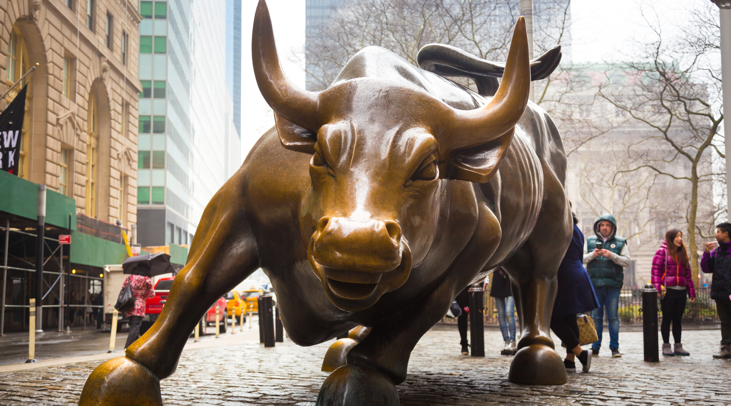 A bronze bull charging in Wall St