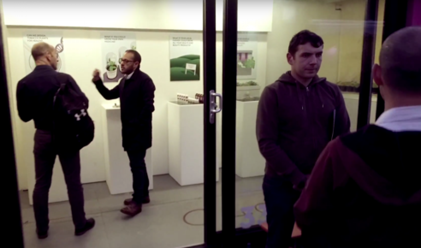 Discussing the potential for molecular farming with member of the public at the London Design Festival Bio-design Here Now! exhibit in Shephard's Bush London (Sept 2018).