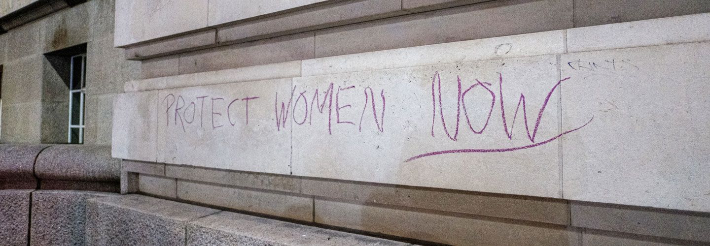 Graffiti saying 