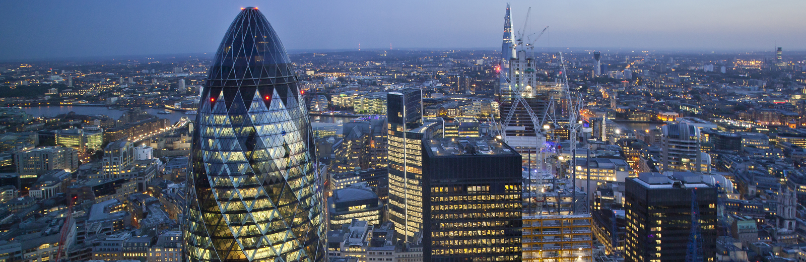 A city scape of London at night